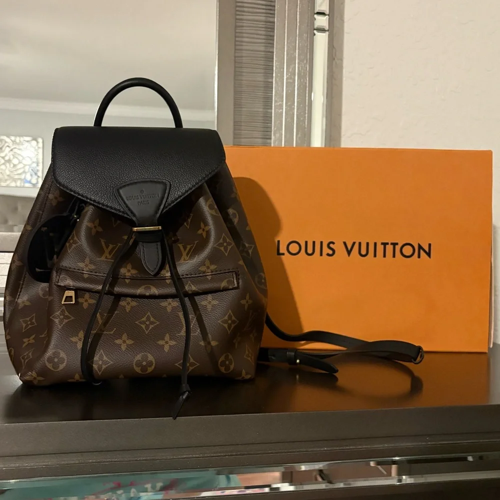 LOUIS VUITTON
Montsouris NM Monogram Canvas Leather Backpack Black - Picture 2 of 10